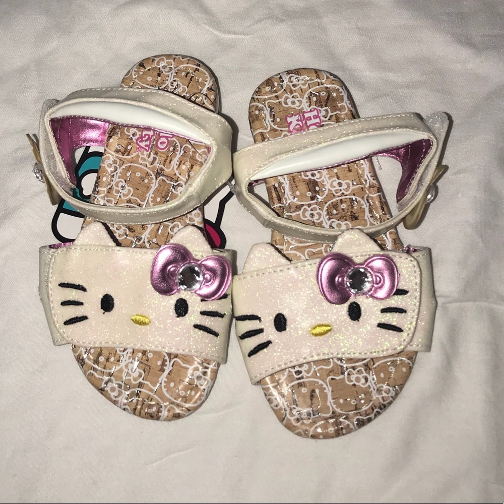 💗 CUTE BRAND NEW  GIRLS HELLO KITTY SANDALS 💗